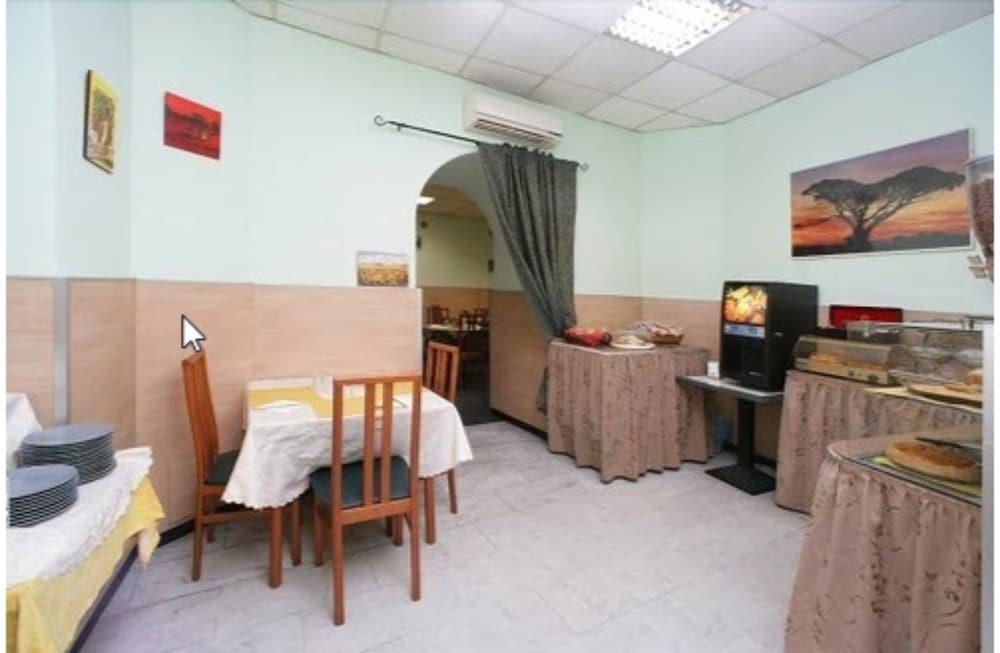 Hotel Le Tre Stazioni Genova Kültér fotó
